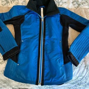 Lululemon Like New Bundle Up Puff Jacket Size 4
